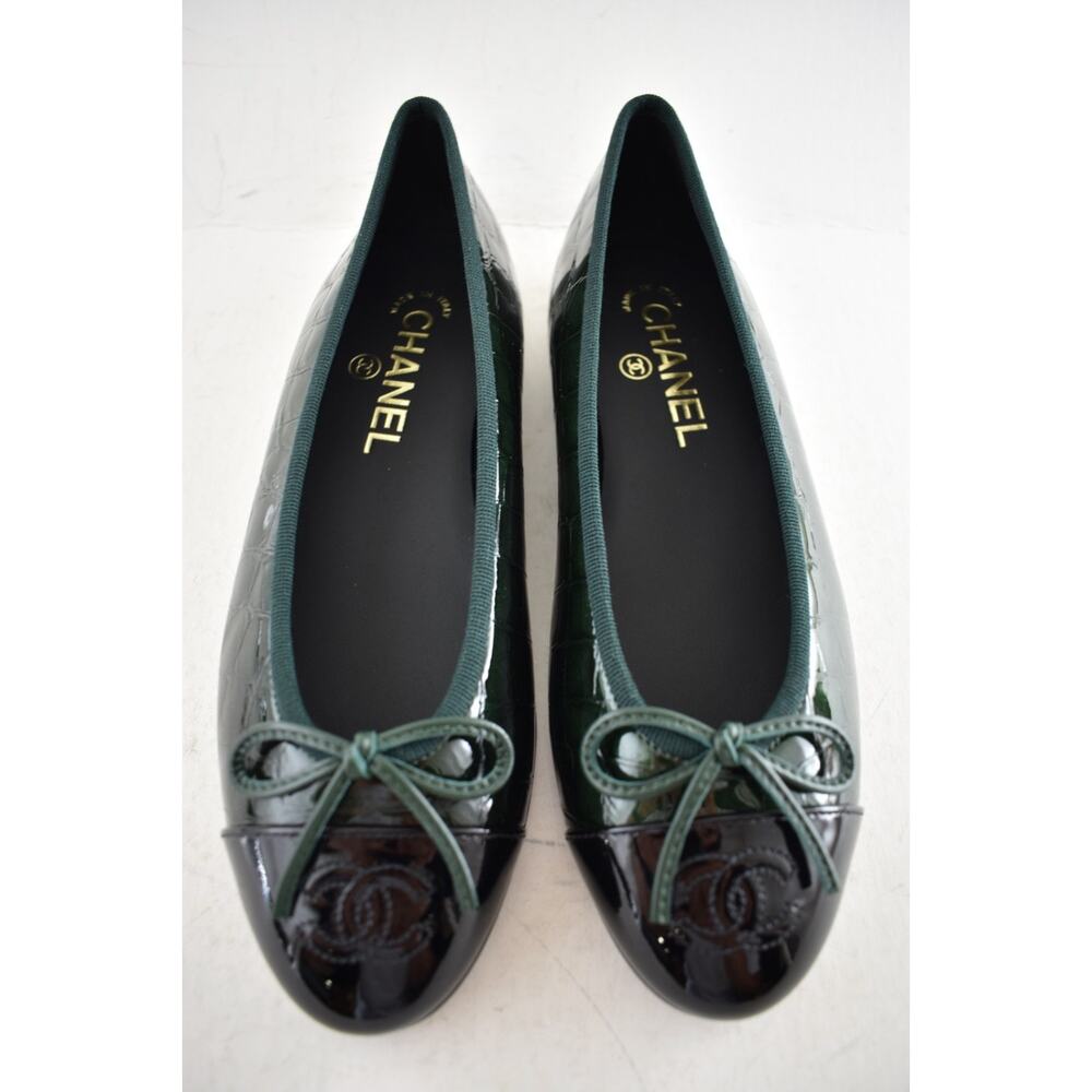 Chanel 26A Dark Green Black Crocodile Patent CC Logo Ballet Ballerina Flat 37.5 - Picture 4 of 16
